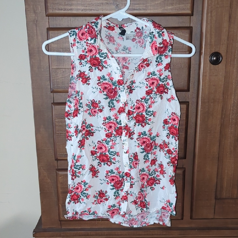 Divided Floral Button-Up Blouse - Red and White